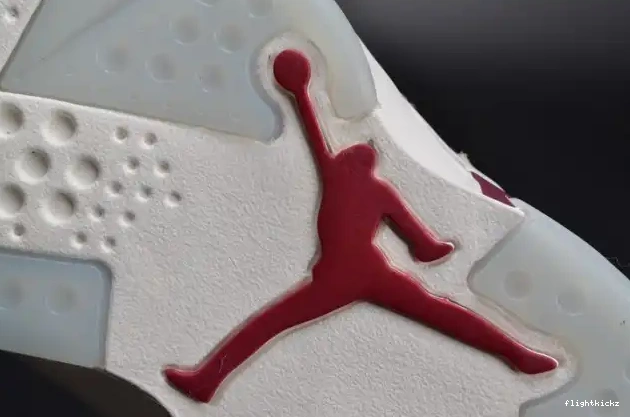white Retro Maroon Jordan Air 6 384664-116 0629